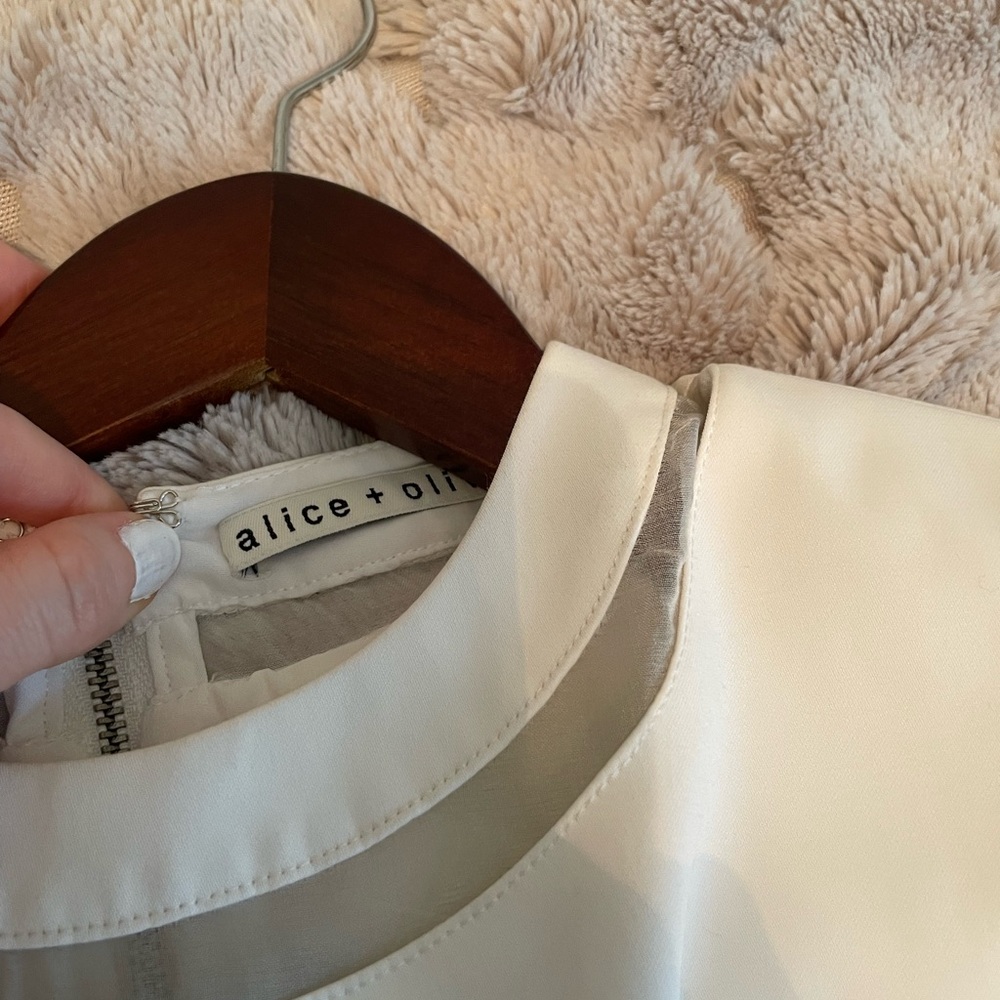 Alice + Olivia white dress size 2 - Picture 3 of 4